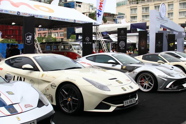 Can You Create a Full Outfit from UK Thrift Store Finds That Looks High-End?