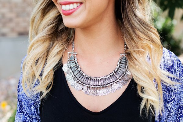 How to Master the Art of Wearing Layered Necklaces in the UK?